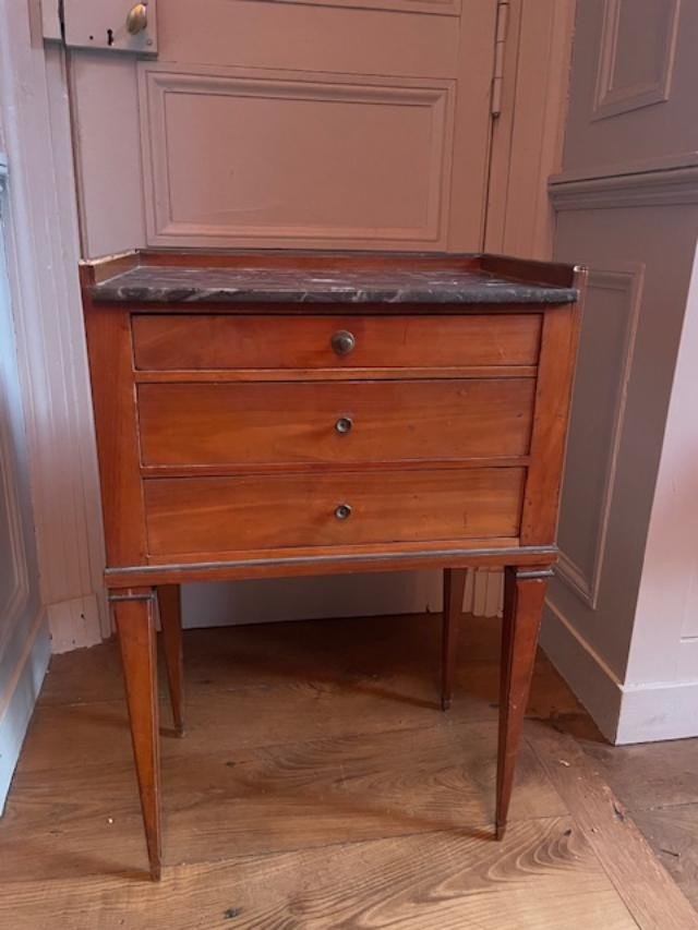 Petite commode d&#039;entre deux ou chiffonni&egrave;re en acajou blond d&#039;&eacute;poque Louis XVI-photo-2