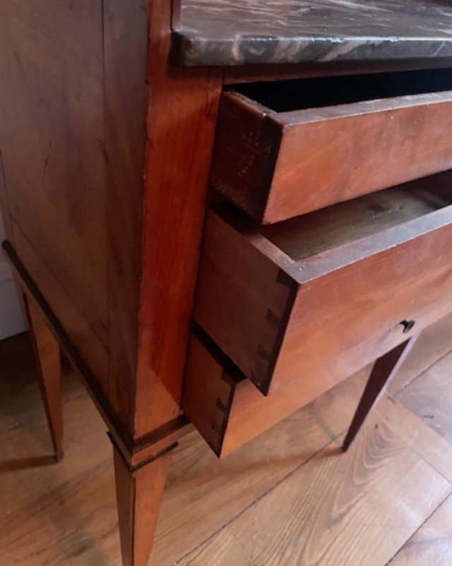 Petite commode d&#039;entre deux ou chiffonni&egrave;re en acajou blond d&#039;&eacute;poque Louis XVI-photo-1