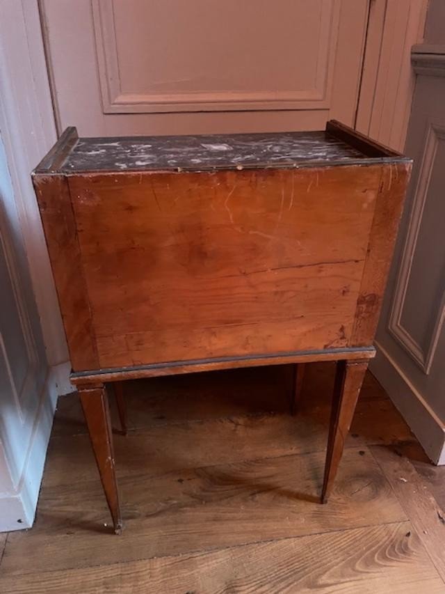 Petite commode d&#039;entre deux ou chiffonni&egrave;re en acajou blond d&#039;&eacute;poque Louis XVI-photo-3