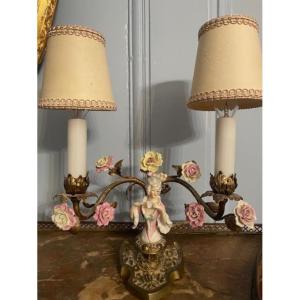 Lampe de style Louis XV rocaille en bronze et porcelaine