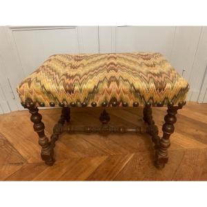 Tabouret de style Louis XIII en bois naturel