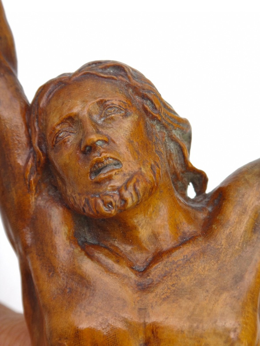 Christ de crucifix en bois de buis sculpté époque XVIIIe-photo-3