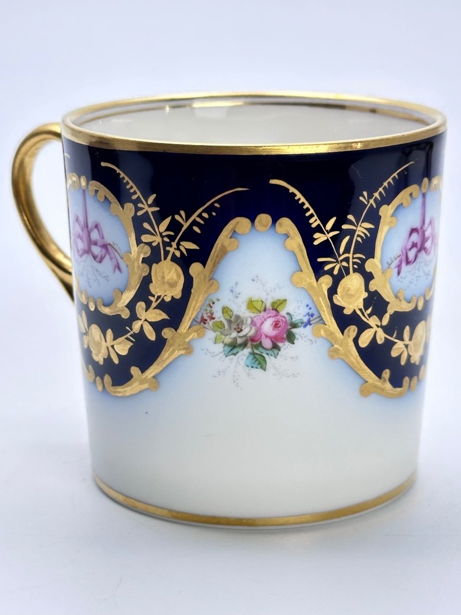 Tasse et sous Tasse en Porcelaine de Sèvres époque XIXe-photo-3