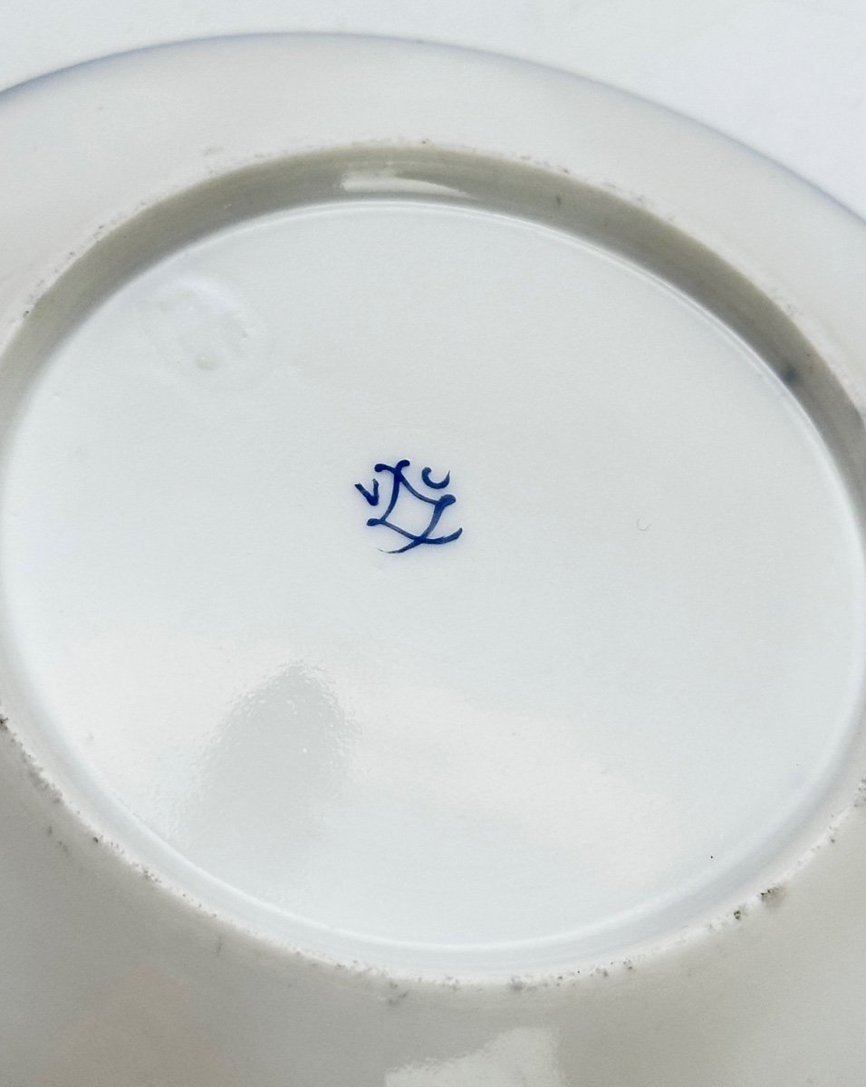 Tasse et sous Tasse en Porcelaine de Sèvres époque XIXe-photo-6