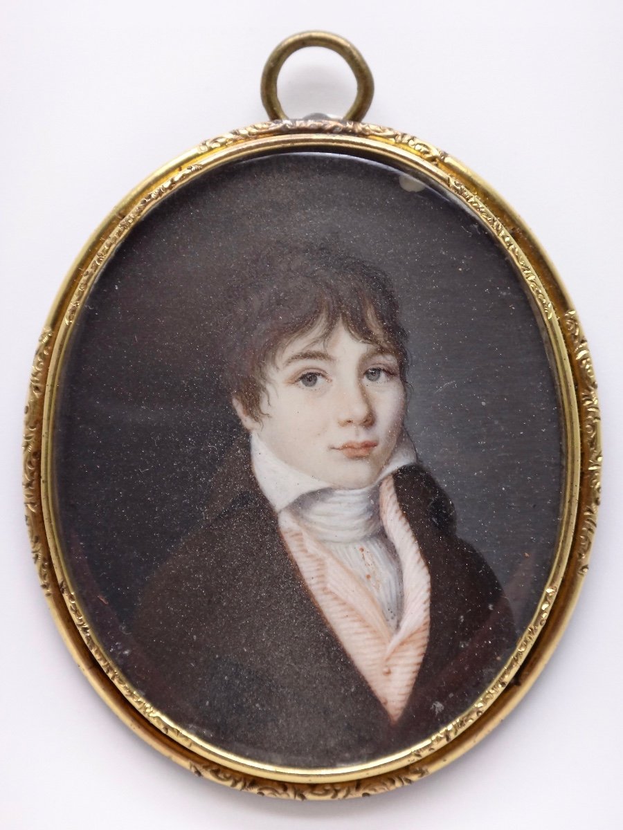 Miniature portrait en médaillon d'un enfant garçon époque XIXe