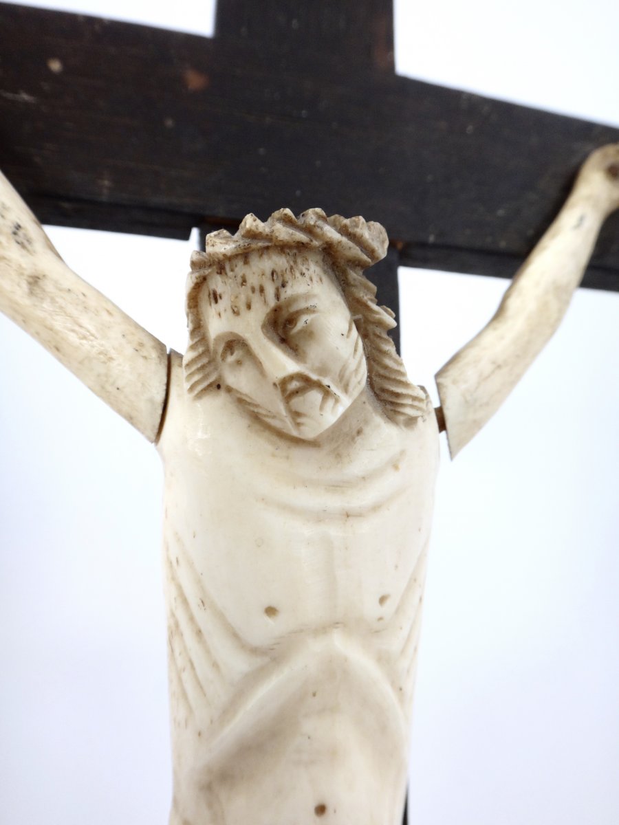 Crucifix Christ Janseniste en os sculpté  Epoque XVIIIeme-photo-5