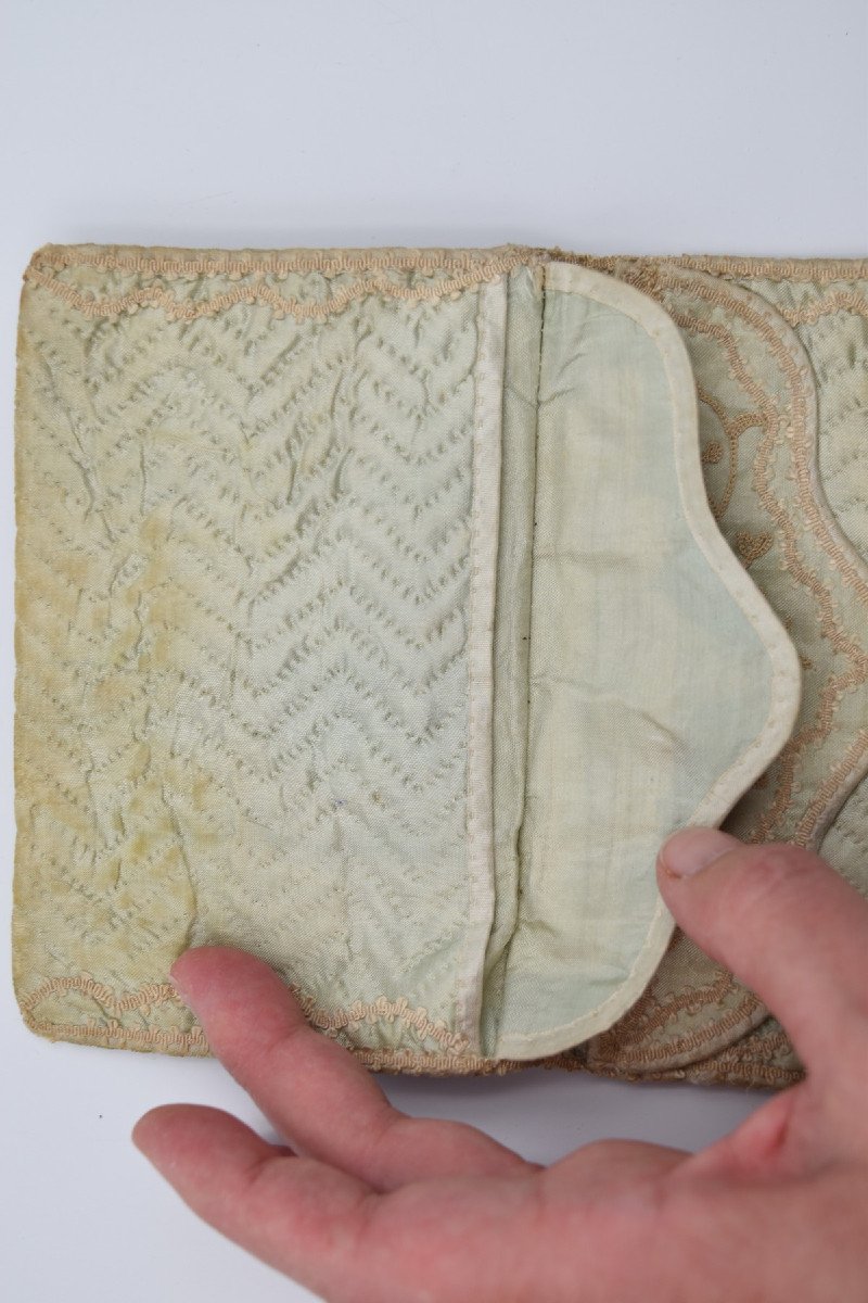 Pouch In Embroidered And Piqué Silk Late Eighteenth Century-photo-4