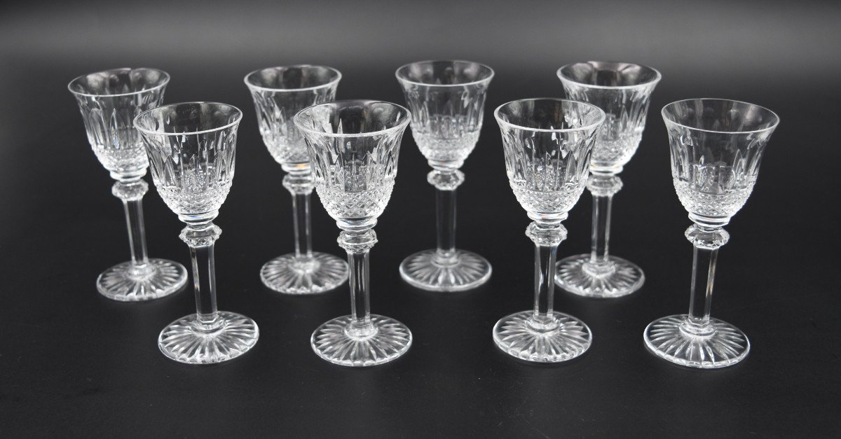 8 Verres A Liqueur En Cristal De Saint Louis Modele Tommy H = 10.5 Cm