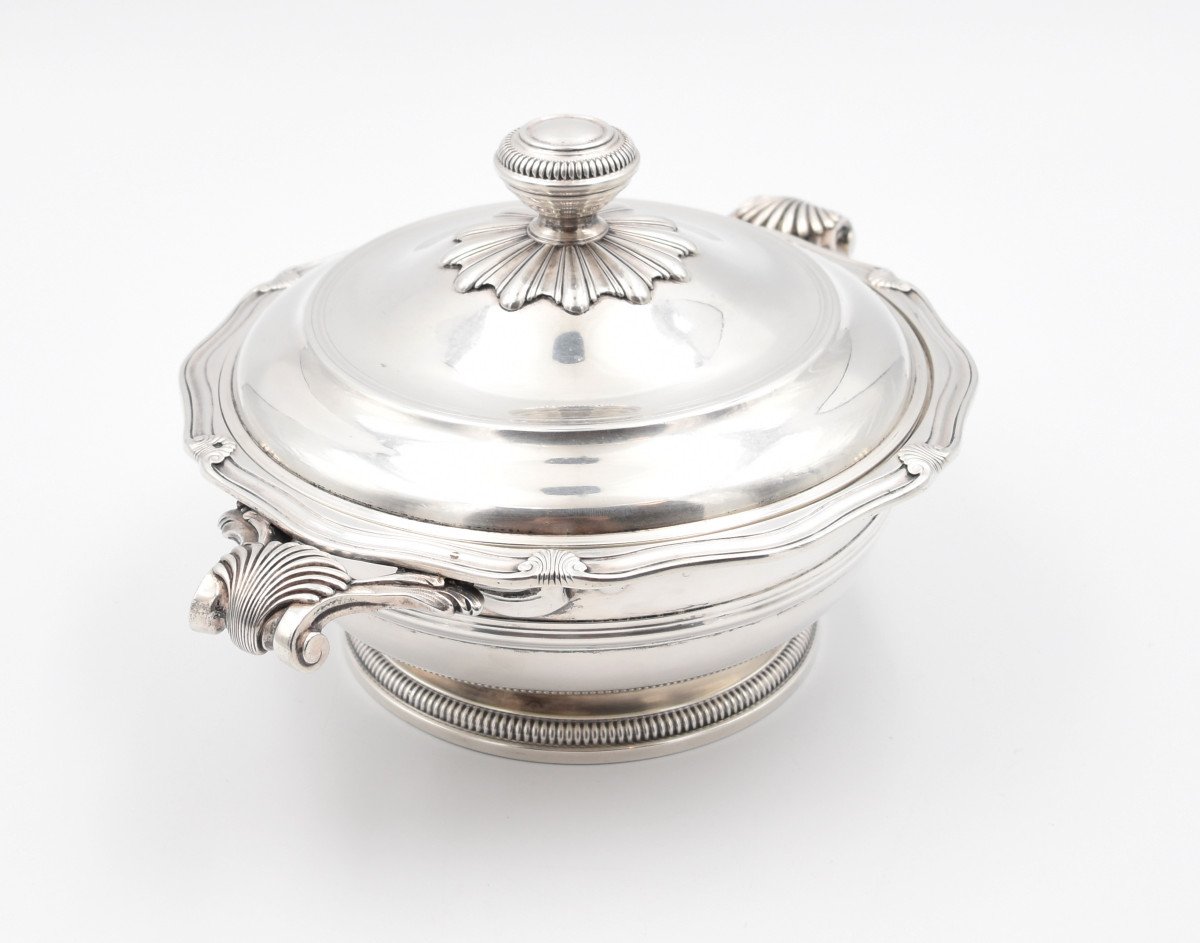 Puiforcat: Tureen In Sterling Silver Minerva Shell Decor -photo-3