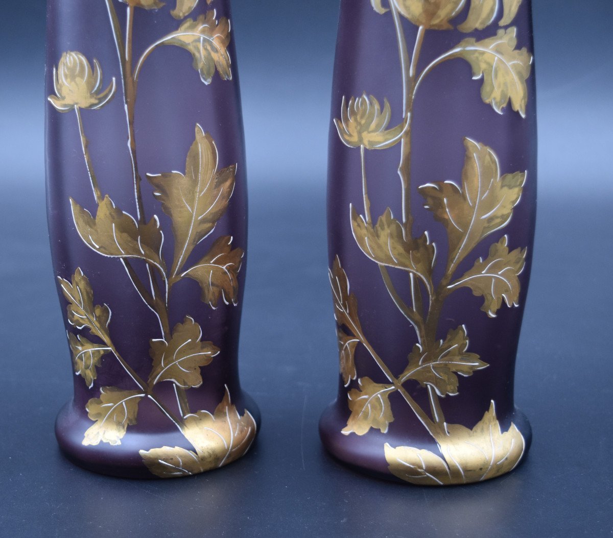 Pair Of Art Nouveau Vases In Tinted Glass Decorated With Golden Flowers-photo-3