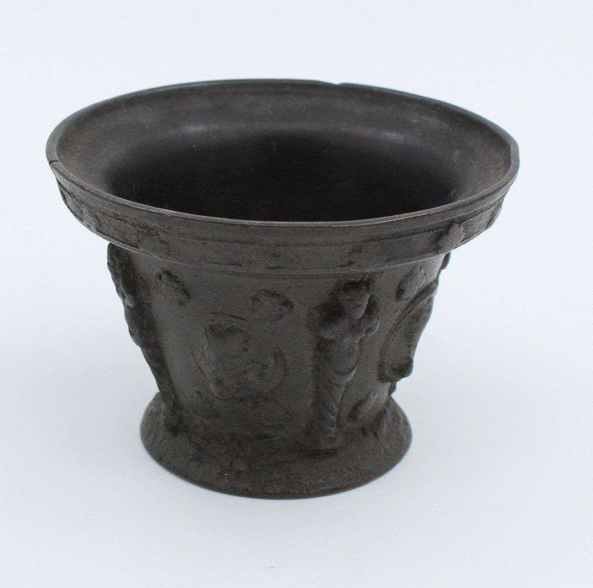 Bronze Mortar From Puy-en-velay, France, Early 17th Century, Decorated With Medallions-photo-4