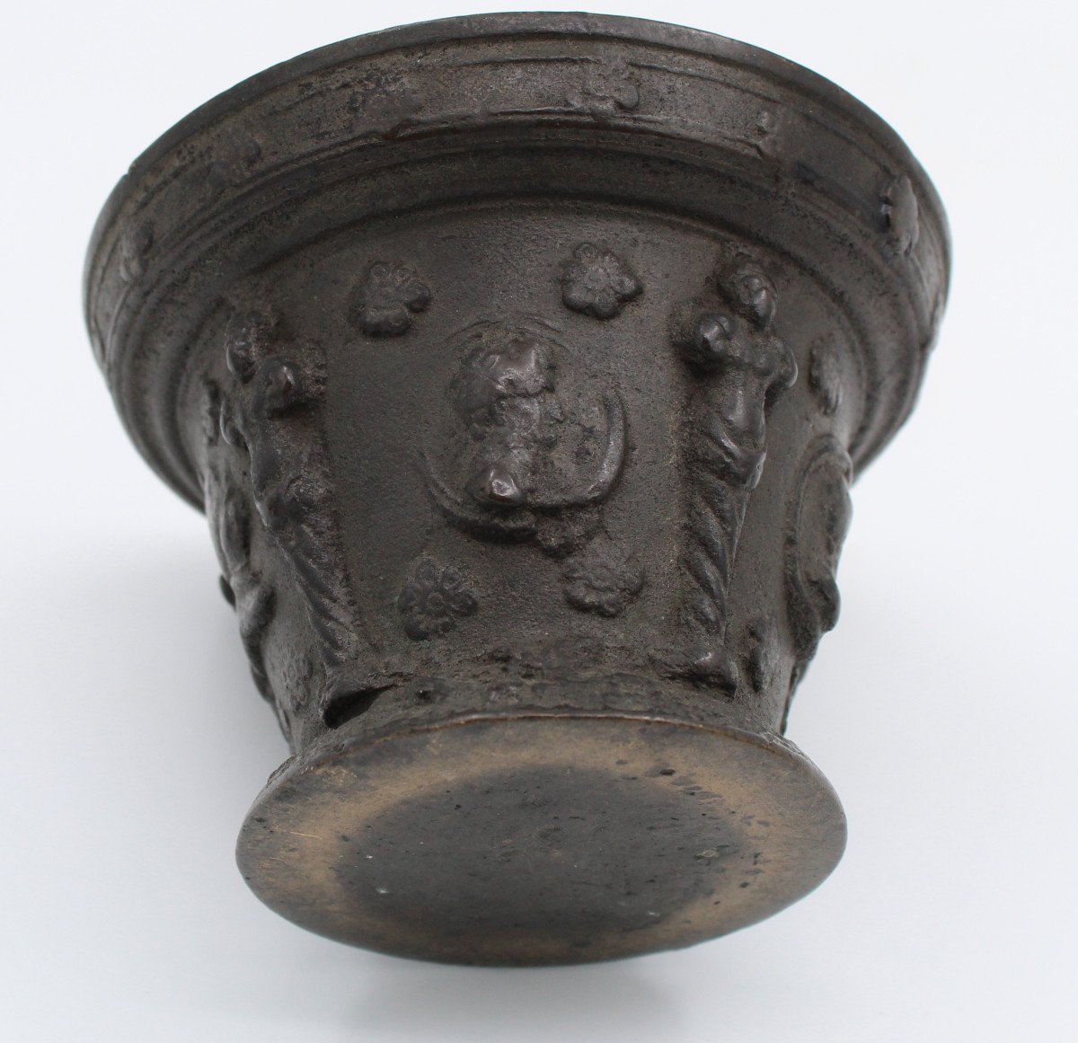 Bronze Mortar From Puy-en-velay, France, Early 17th Century, Decorated With Medallions-photo-7