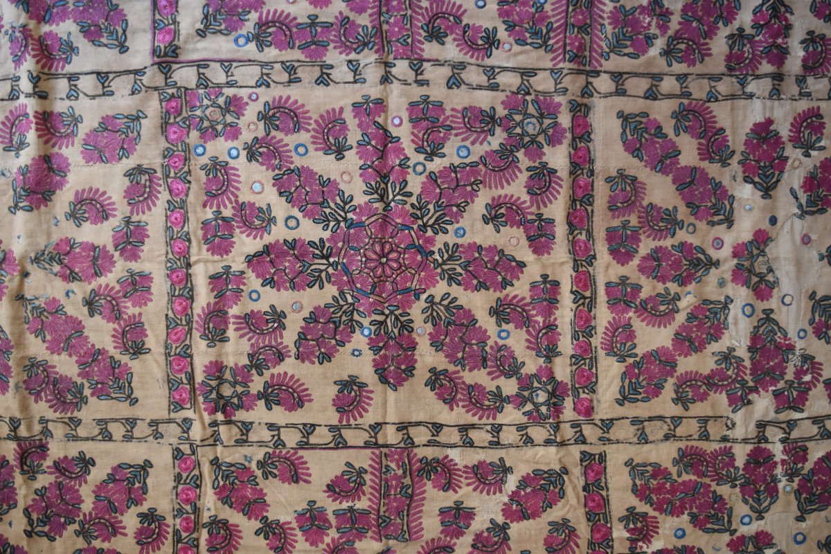 Document: Old Afghan Silk Embroidery Hanging Afghanistan Or India Gujarat-photo-2