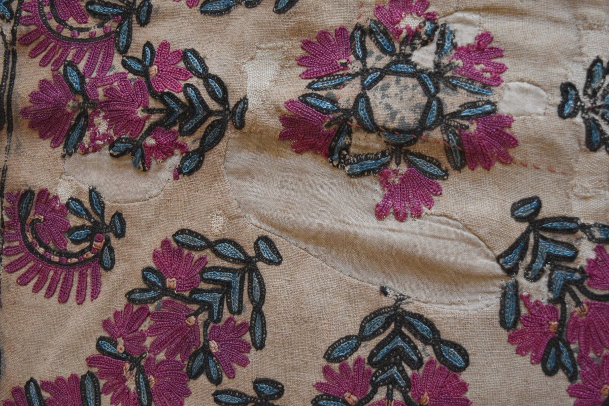 Document: Old Afghan Silk Embroidery Hanging Afghanistan Or India Gujarat-photo-1