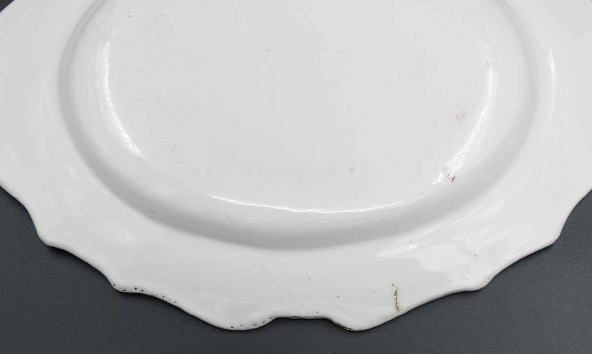 Large White Dish In Moustiers Earthenware, 18th Century, L= 37 Cm-photo-2