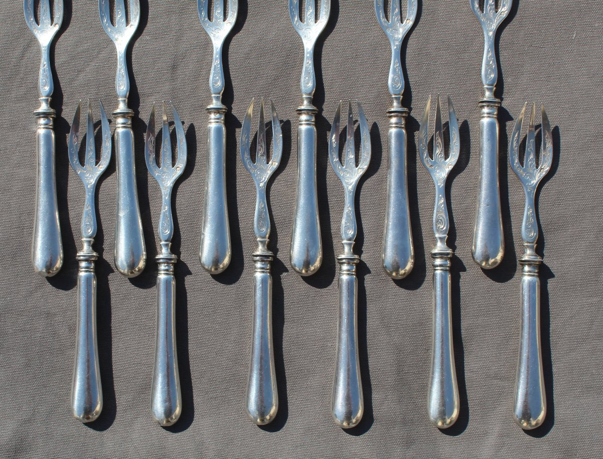 12 Silver Cake Spoons With Minerva Hallmark And Rocaille Decor-photo-2