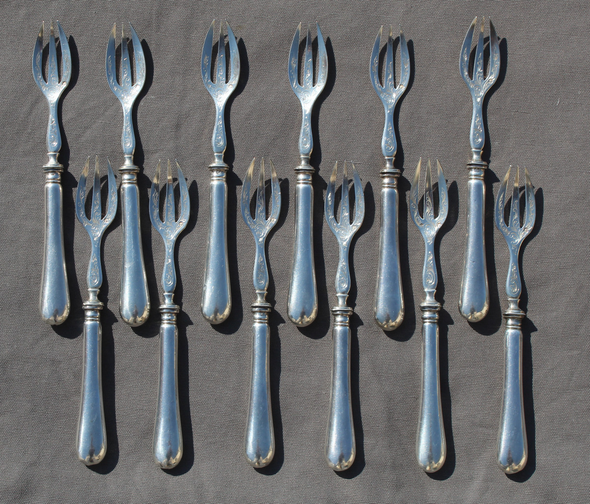 12 Silver Cake Spoons With Minerva Hallmark And Rocaille Decor