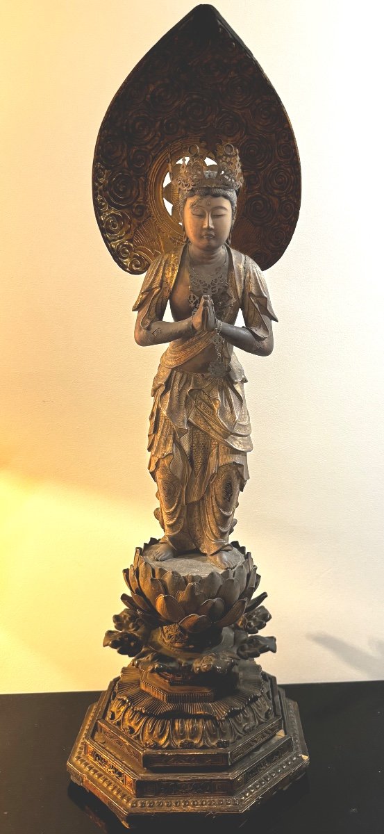 Golden Wooden Buddha Statue