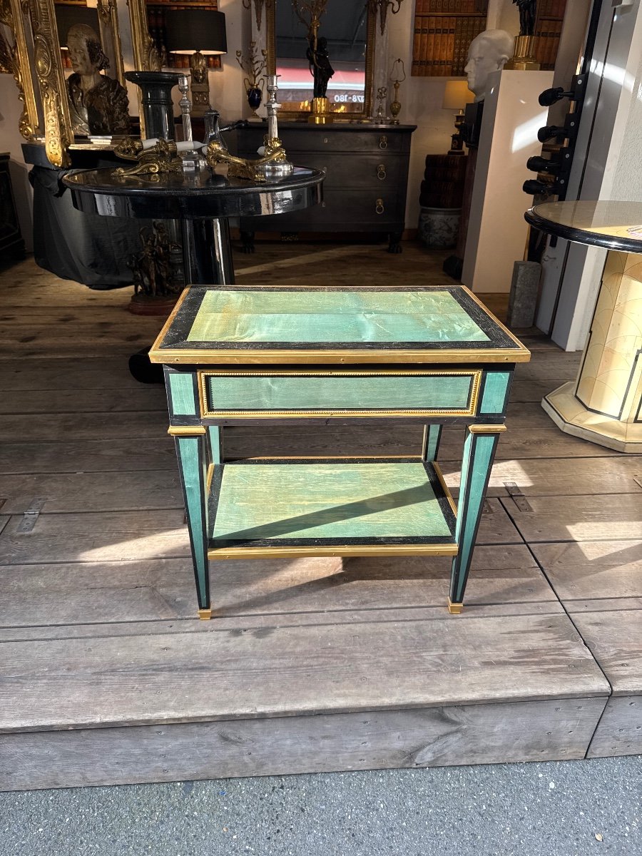 Small End Table-photo-4