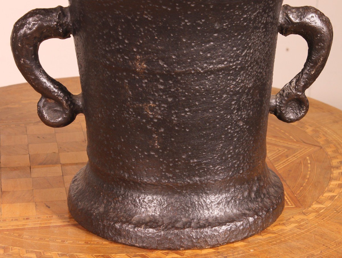 16th Century Cast Iron Mortar-photo-3