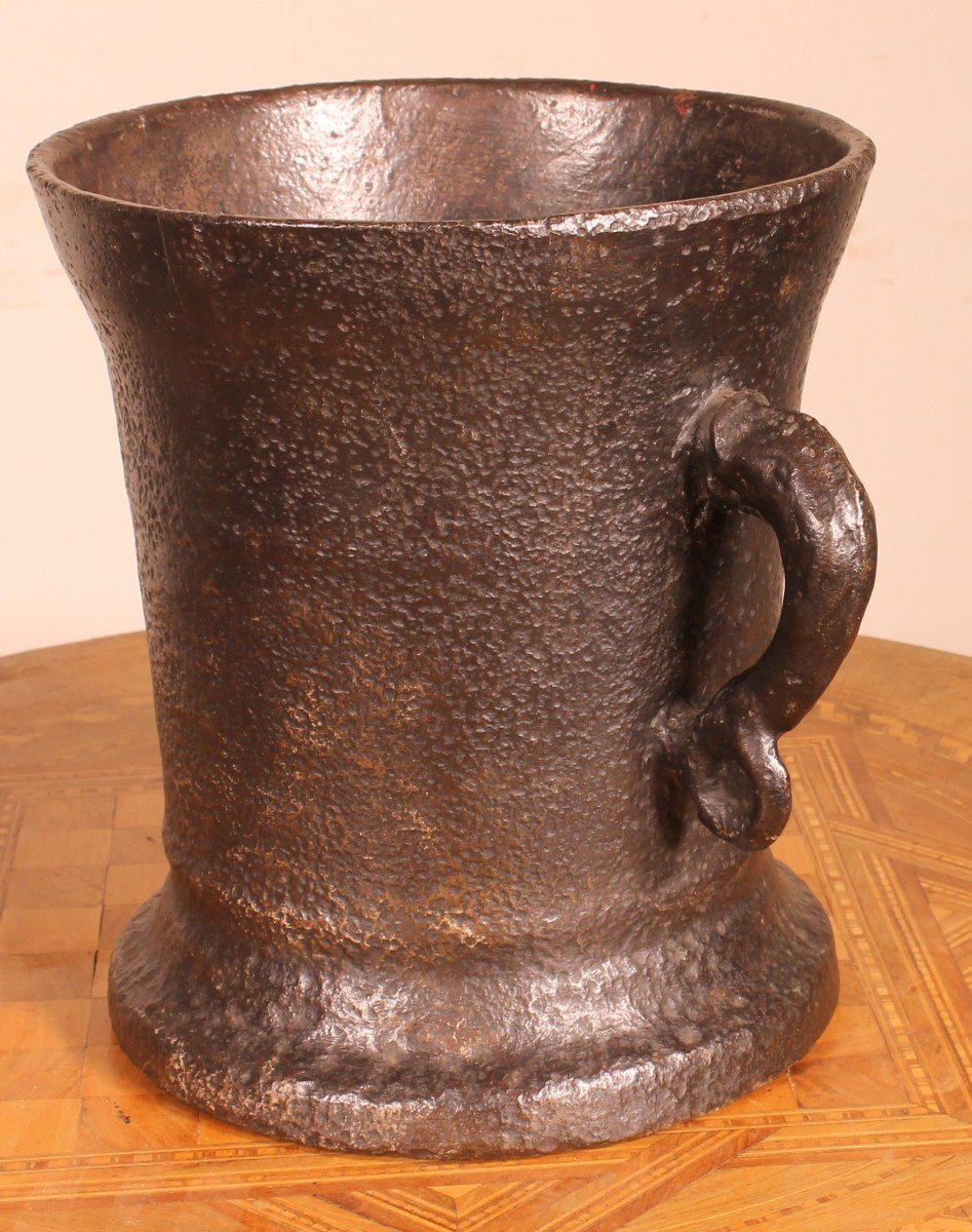 16th Century Cast Iron Mortar-photo-3