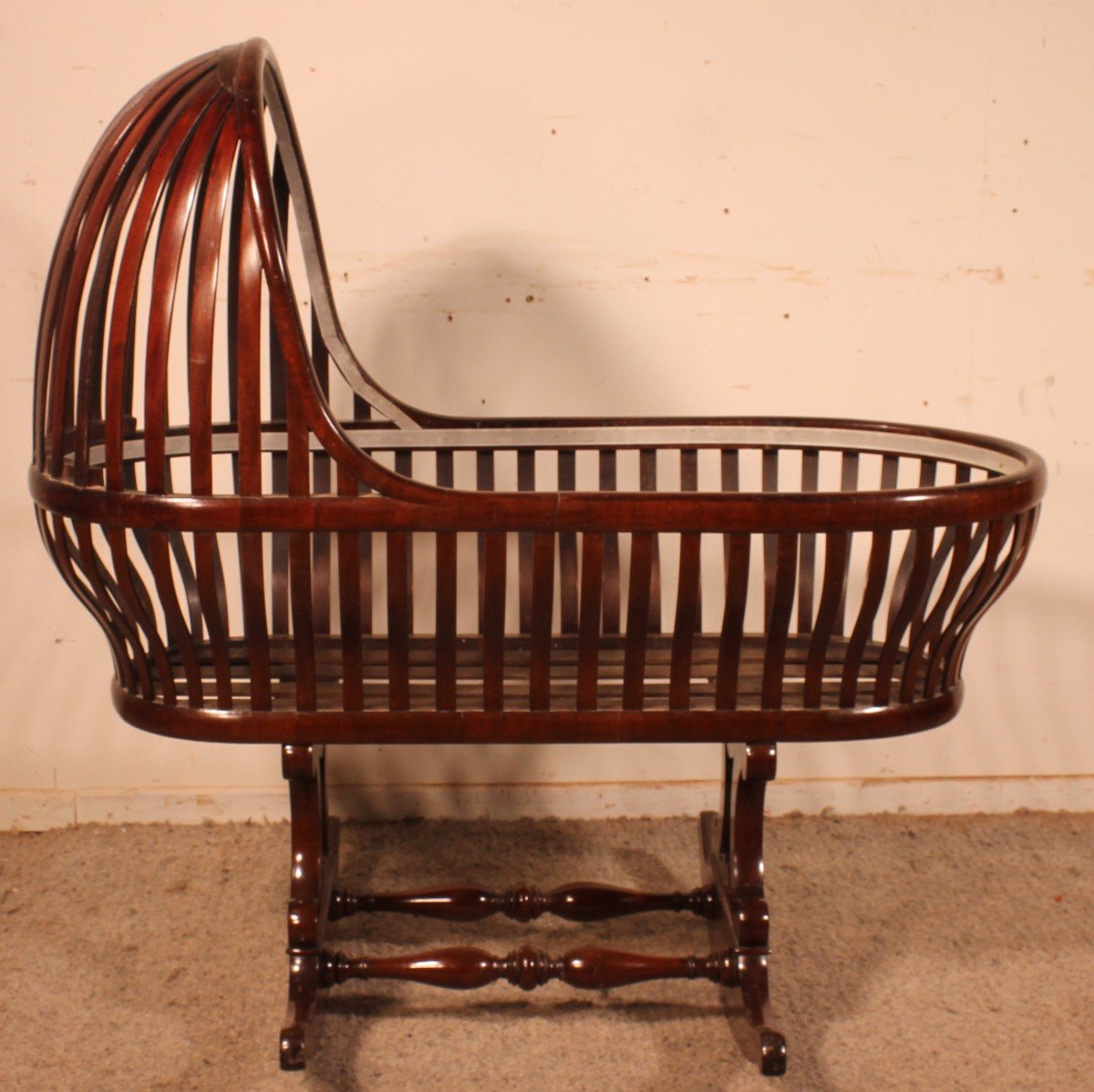 Curved Mahogany Cradle-19th Century-photo-2