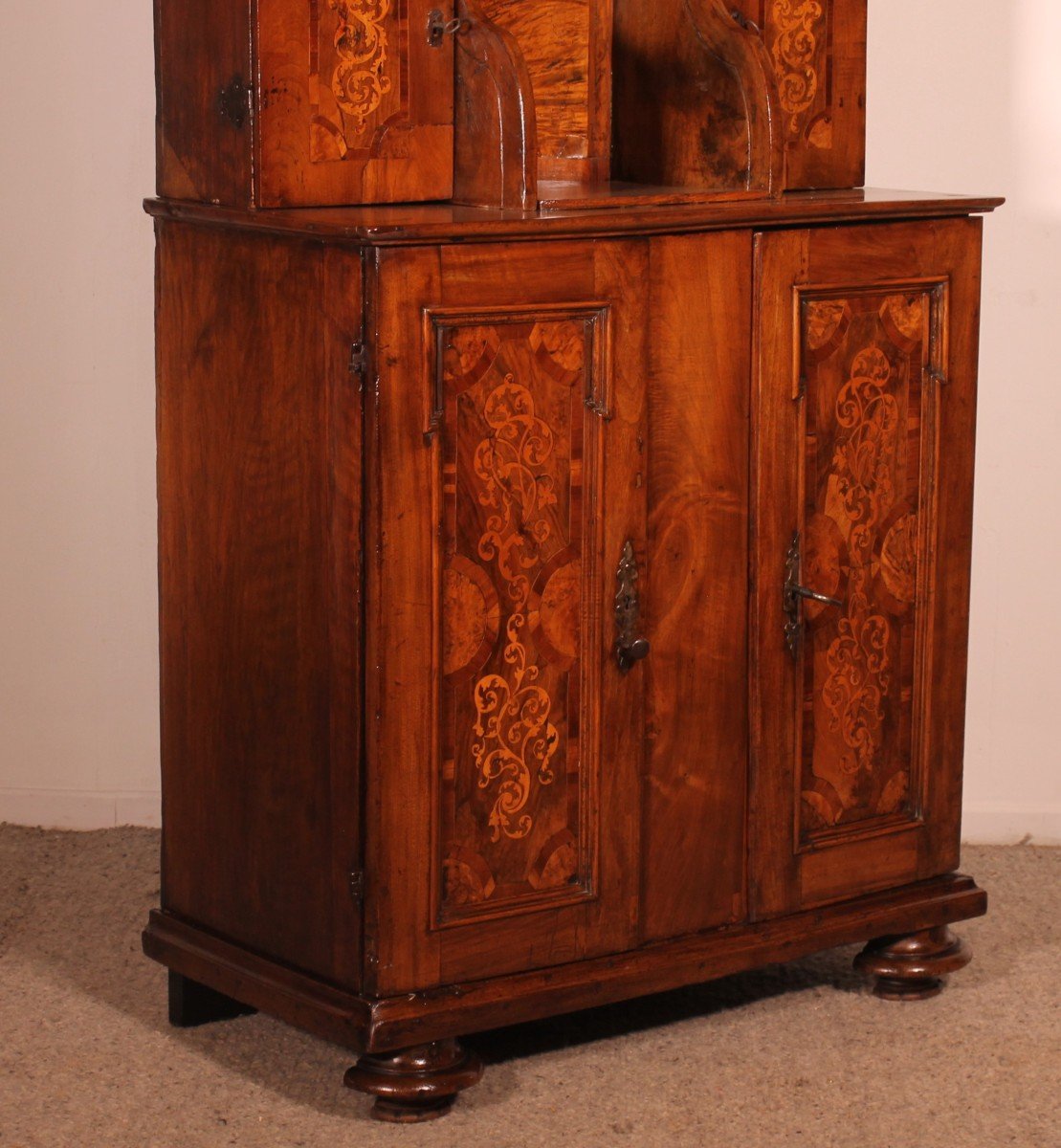  6 Doors Buffet In Walnut Dated 1639-photo-8