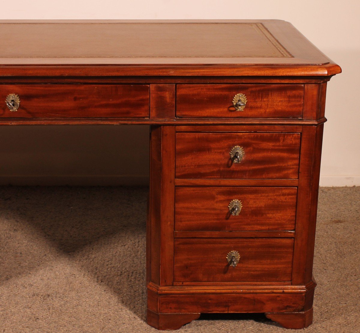 Large Pedestal Desk In Mahogany From The 19th Century-photo-3