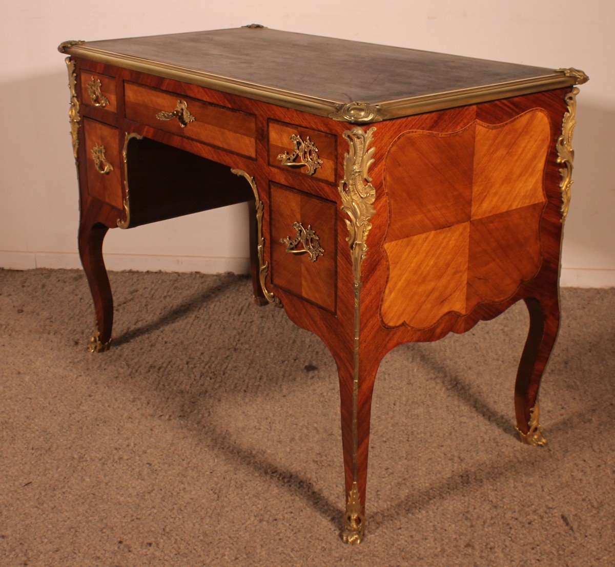 Petit Bureau Plat Double Face En Bois De Rose de style Louis XV du 19° siècle-photo-4