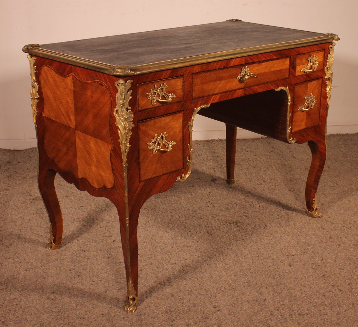 Petit Bureau Plat Double Face En Bois De Rose de style Louis XV du 19° siècle-photo-5