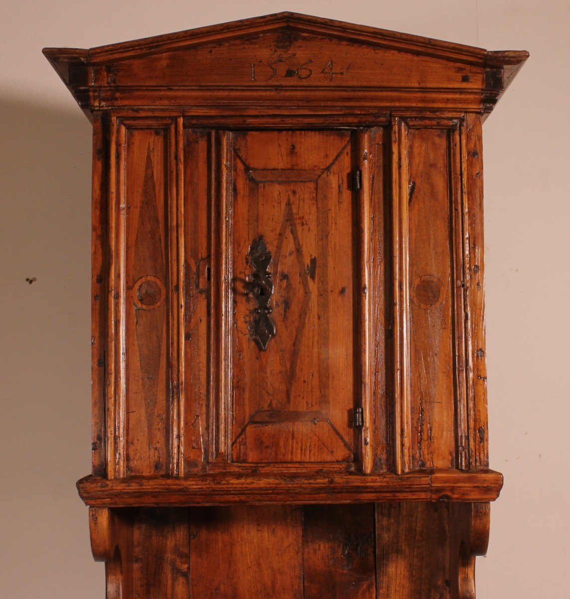 Small Swiss Dresser Cabinet Dated 1564-photo-4