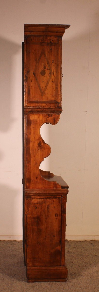 Small Swiss Dresser Cabinet Dated 1564-photo-3