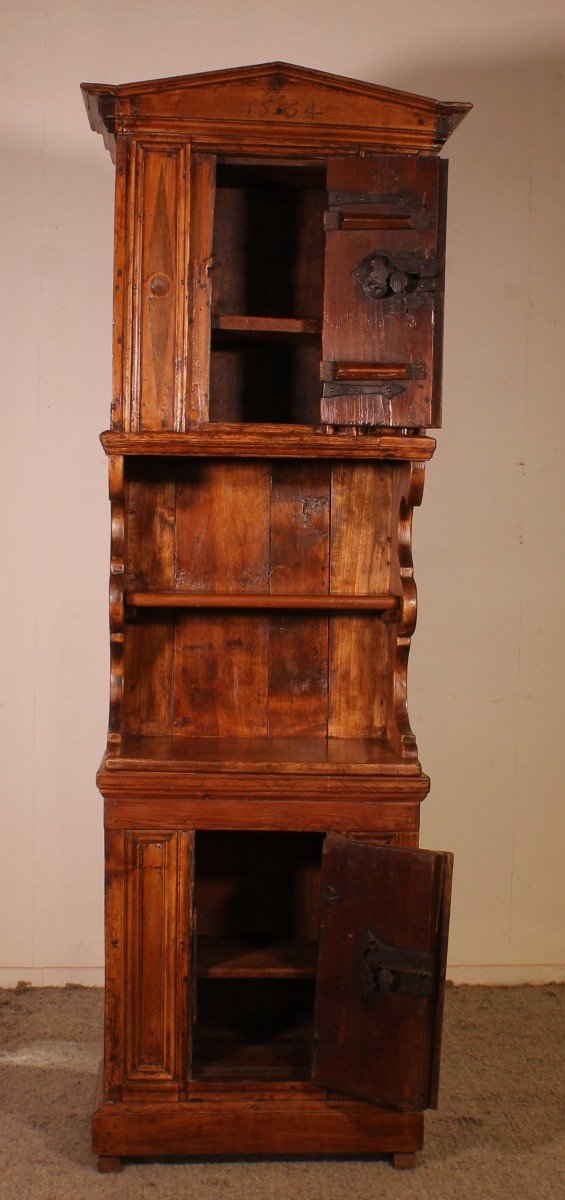 Small Swiss Dresser Cabinet Dated 1564-photo-8