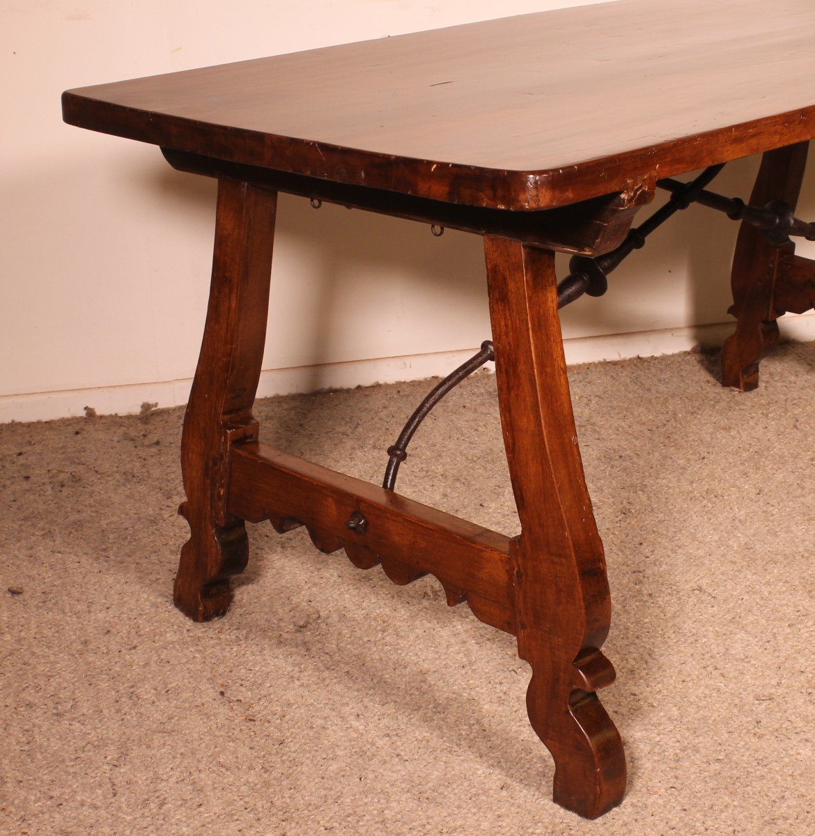 17th Century Spanish Walnut Table-photo-3