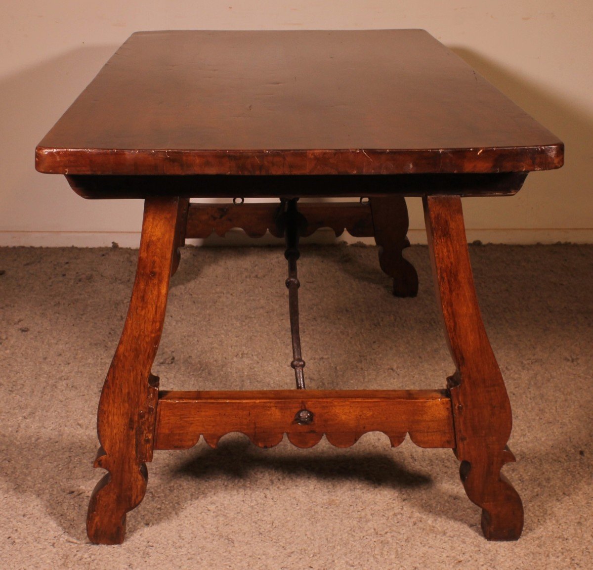 17th Century Spanish Walnut Table-photo-4