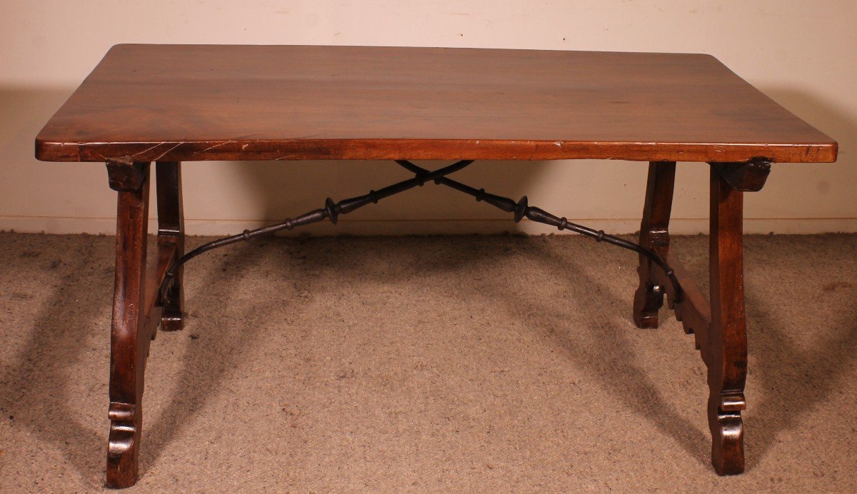 17th Century Spanish Walnut Table-photo-5