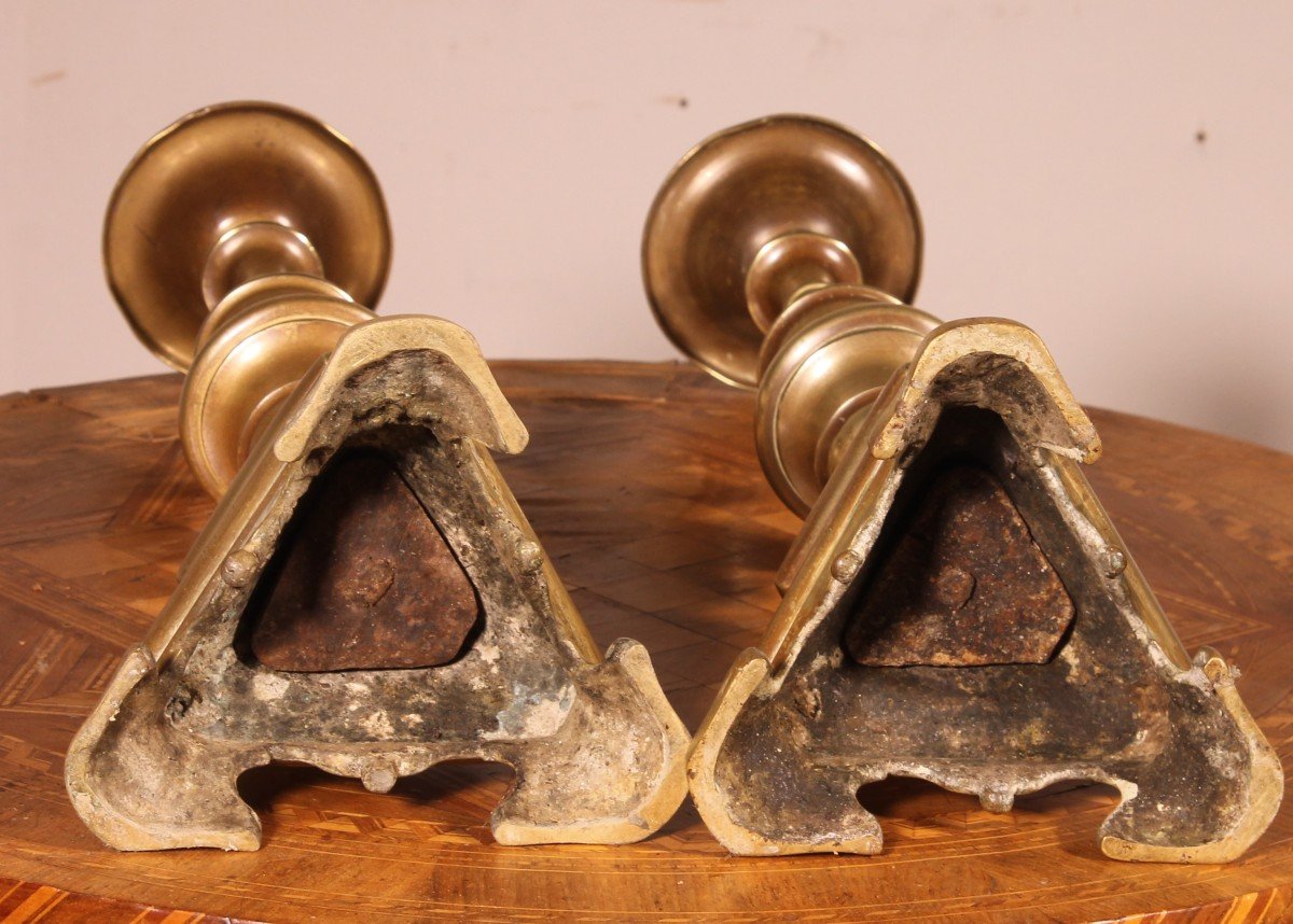 Pair Of Late 17th Century Italian Bronze Candlesticks-photo-4