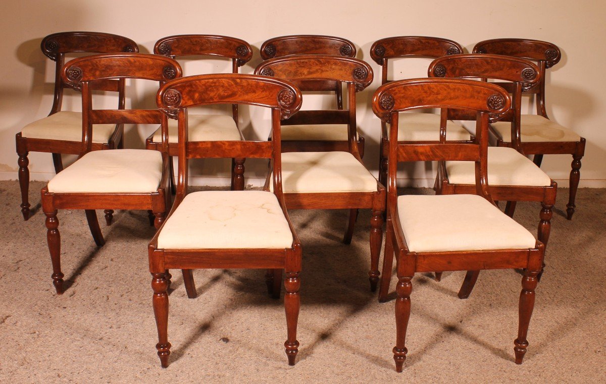 Série De 10 Chaises En Acajou d'époque Restauration