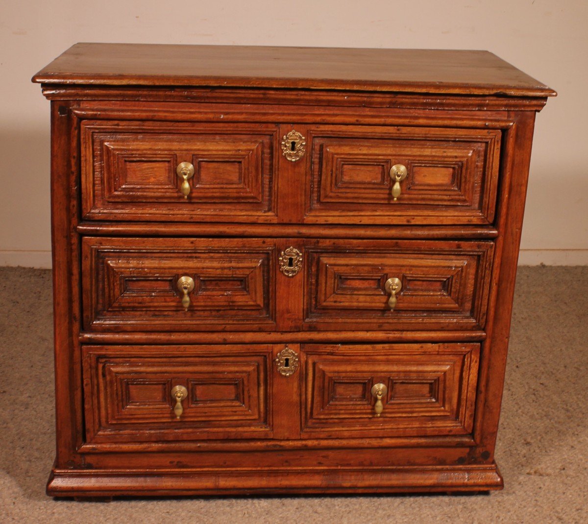 Petite Commode En Chêne Du 17° Siècle William And Mary