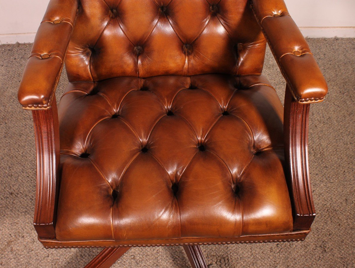 Chesterfield Office Chair In Leather And Mahogany-photo-4