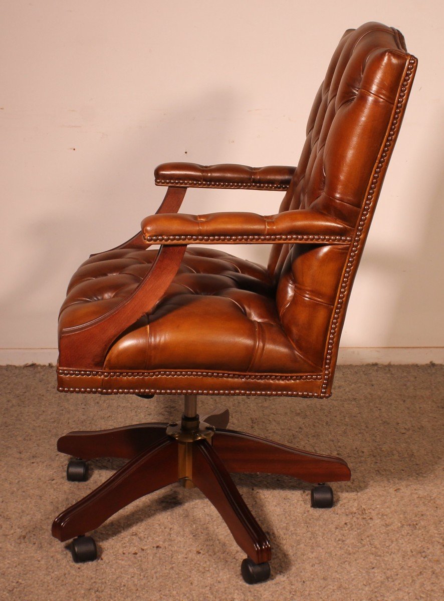 Chesterfield Office Chair In Leather And Mahogany-photo-5