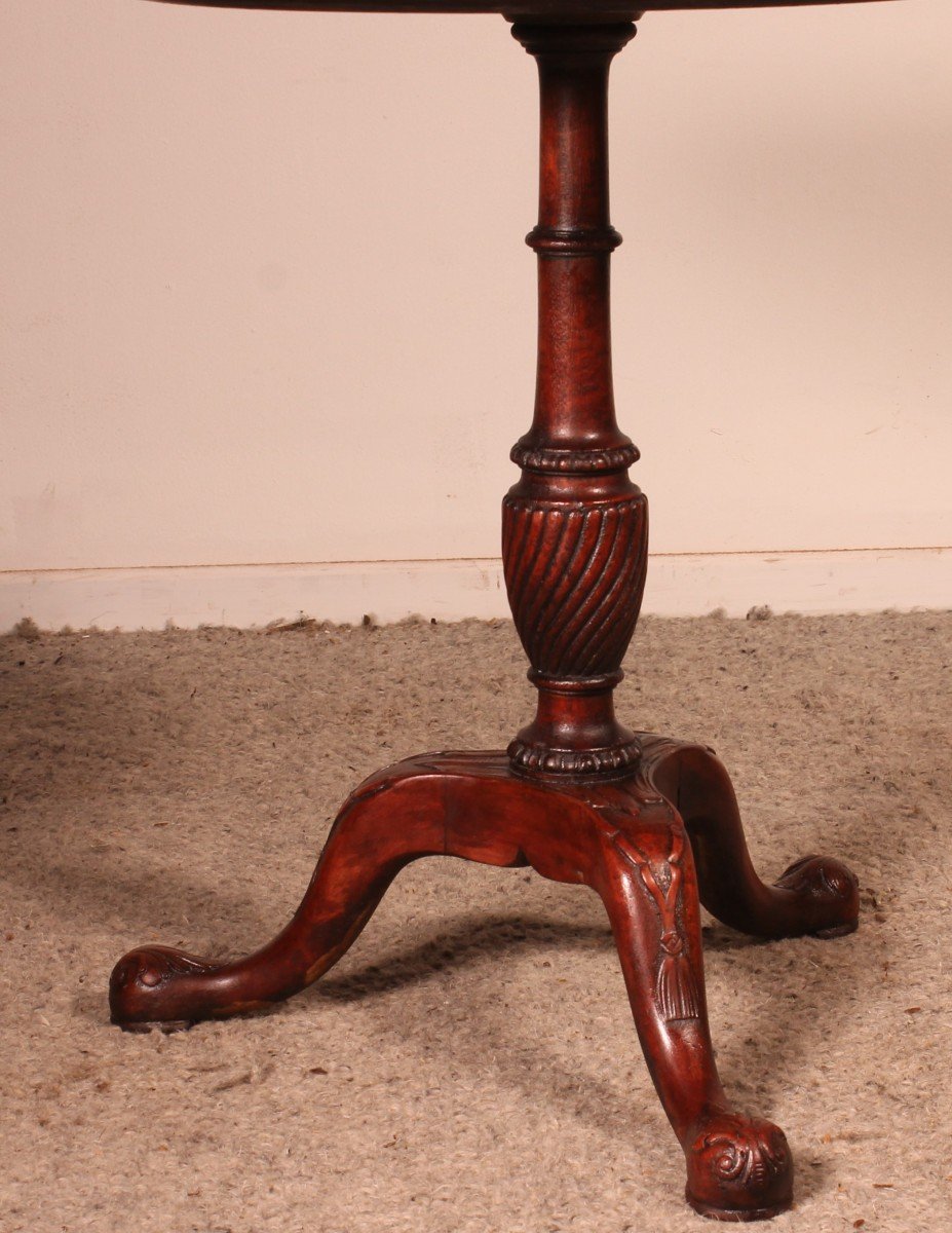 Small Mahogany Pedestal Table - 19th Century-photo-1