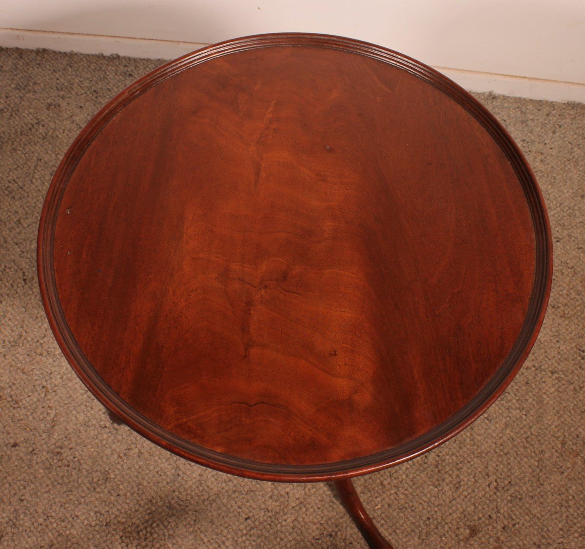 Small Mahogany Tripod Table Circa 1800-photo-3