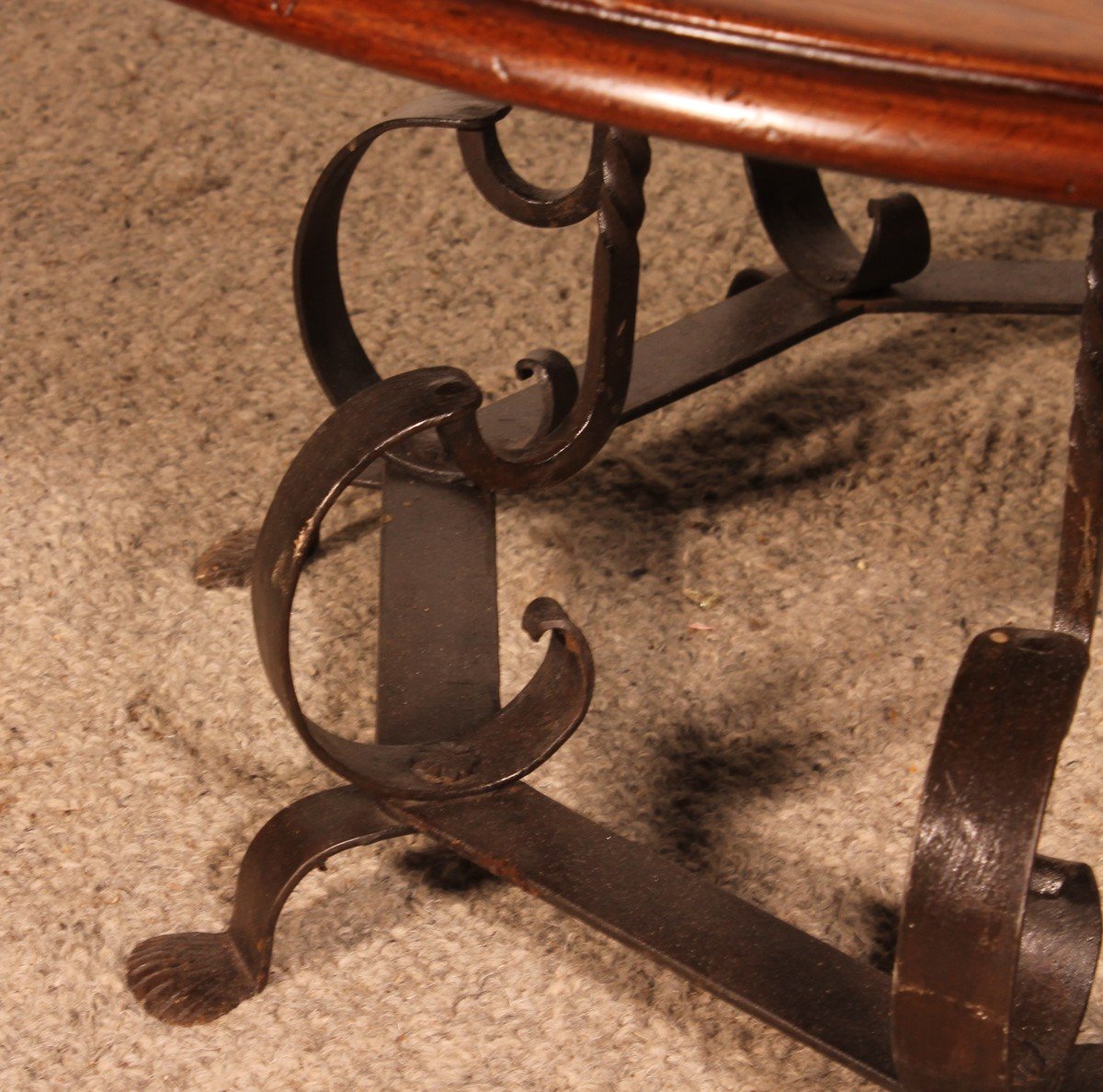 Round Coffee Table With A 18 Century Brazier In It's Center-photo-4