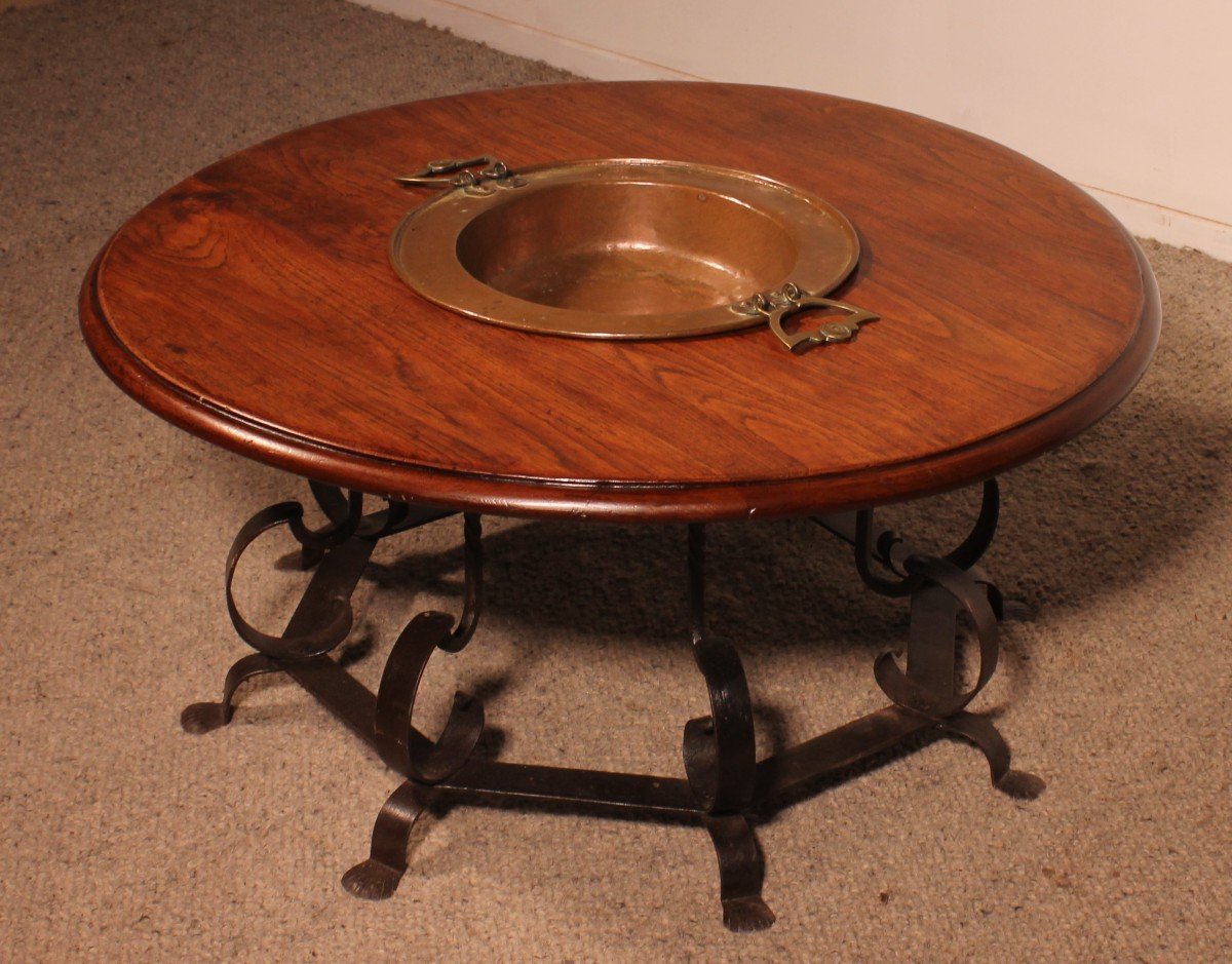 Round Coffee Table With A 18 Century Brazier In It's Center-photo-3