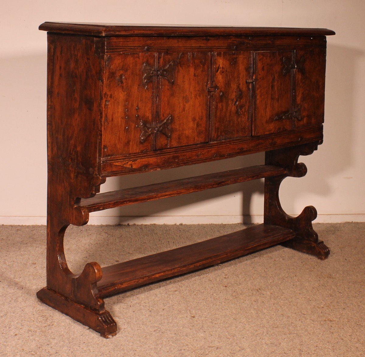 Gothic Influence Credenza - 16th Century-photo-6