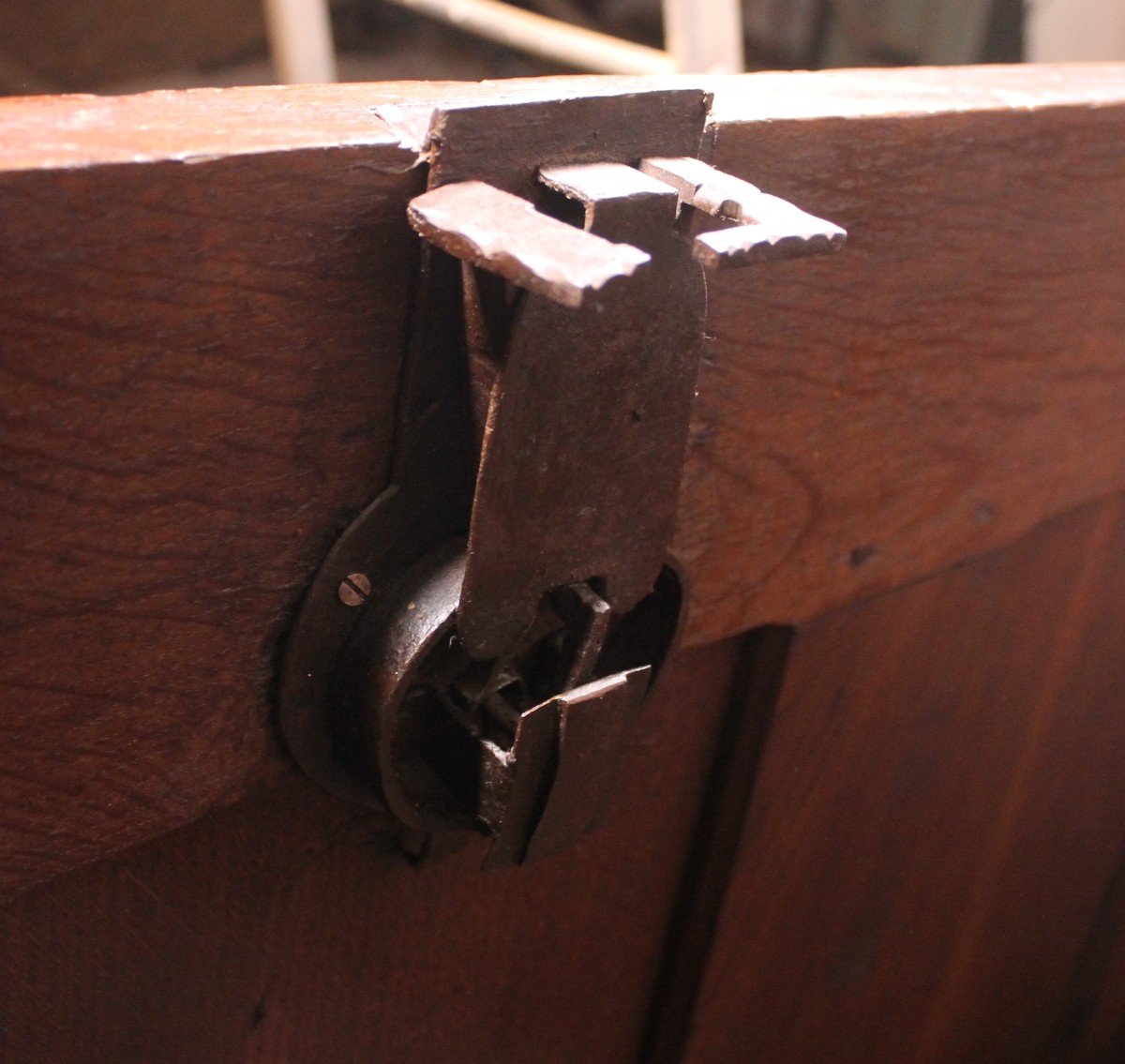 Renaissance Oak Chest - 17th Century-photo-8