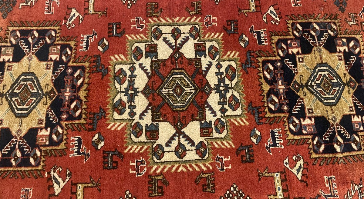 Persian Rug With Red Decor-photo-1