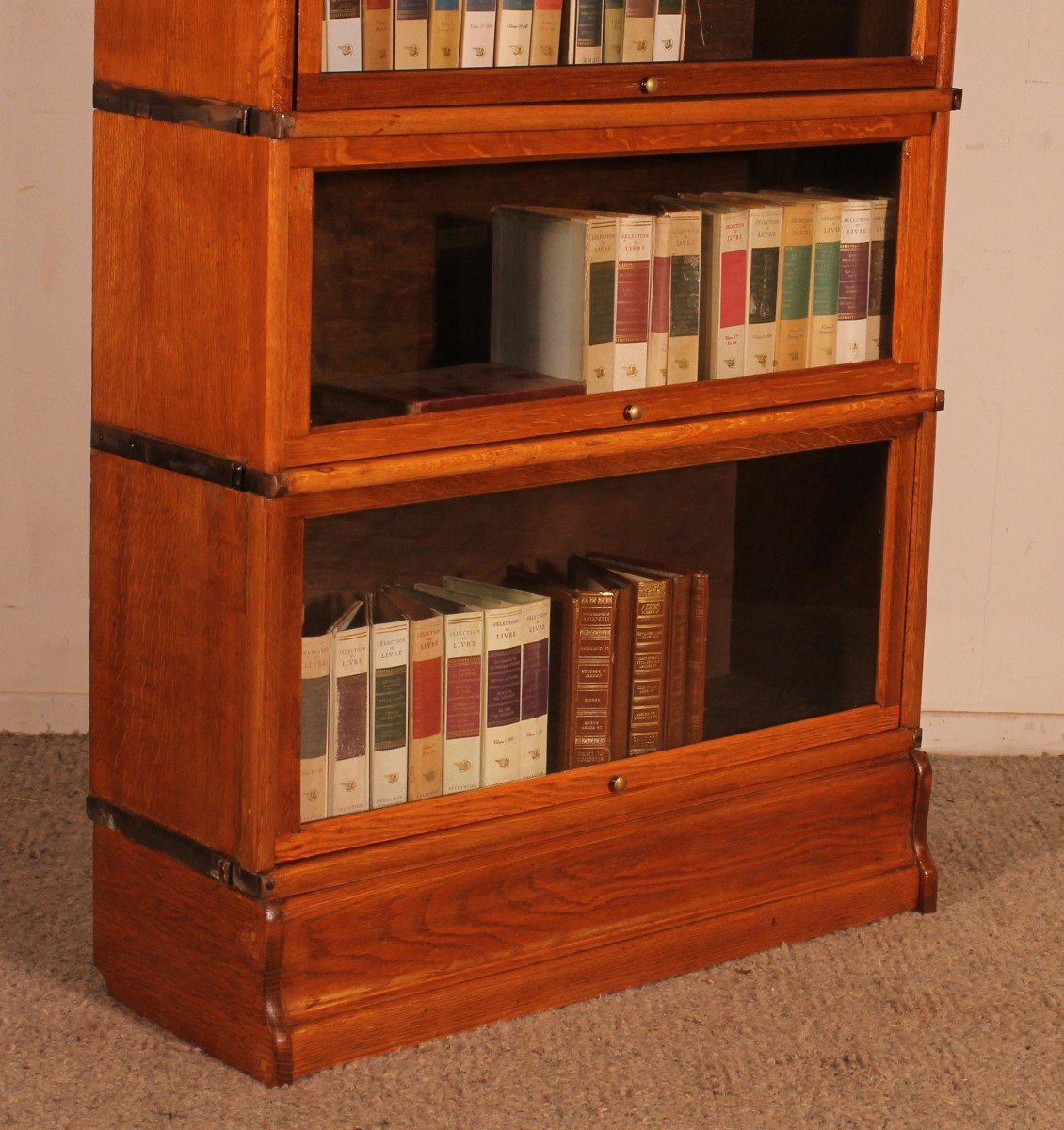 Globe Wernicke Bookcase In Golden Oak With 5 Elements -photo-4