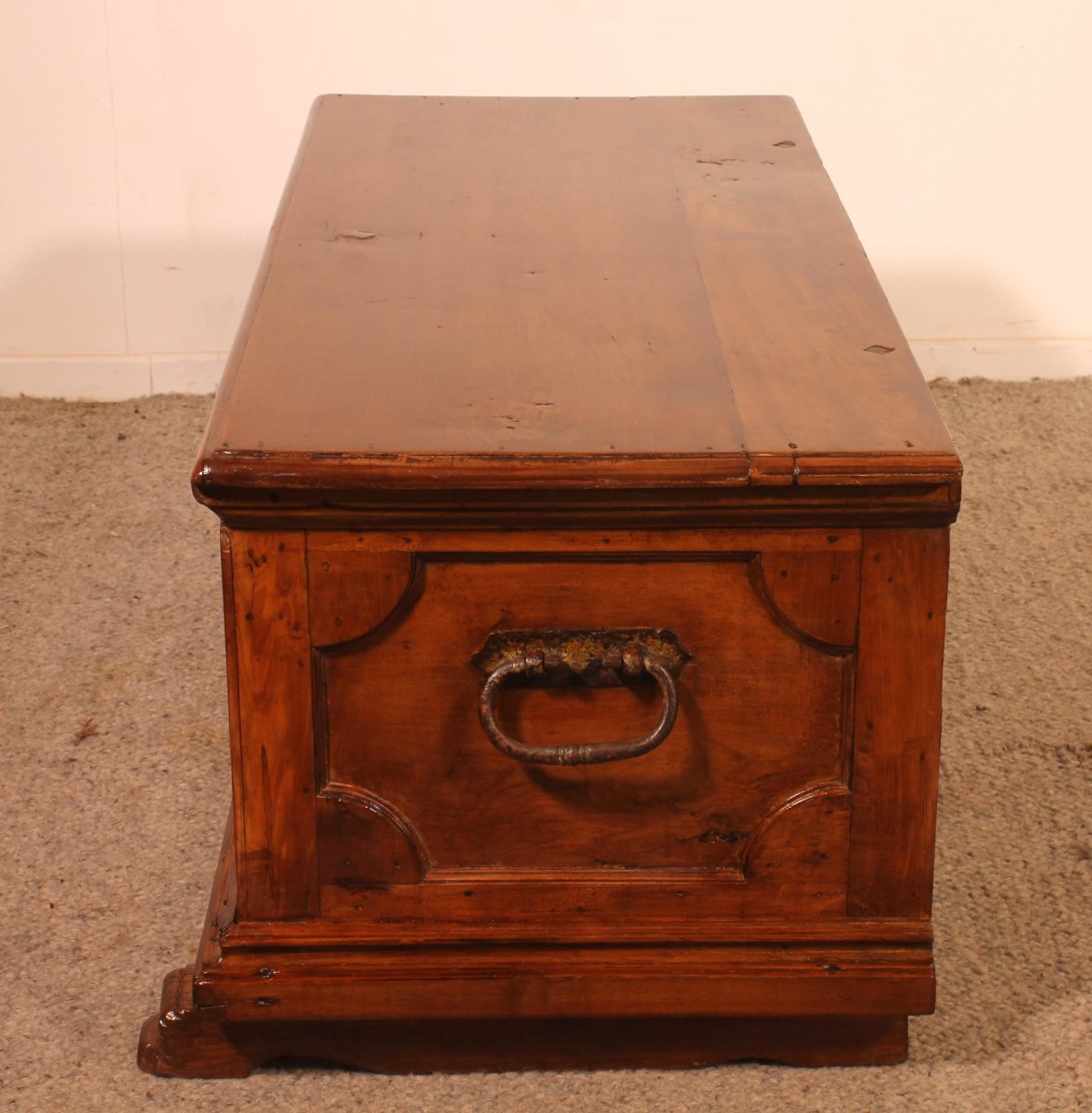 Small Italian Cherrywood Chest - 17th Century-photo-2